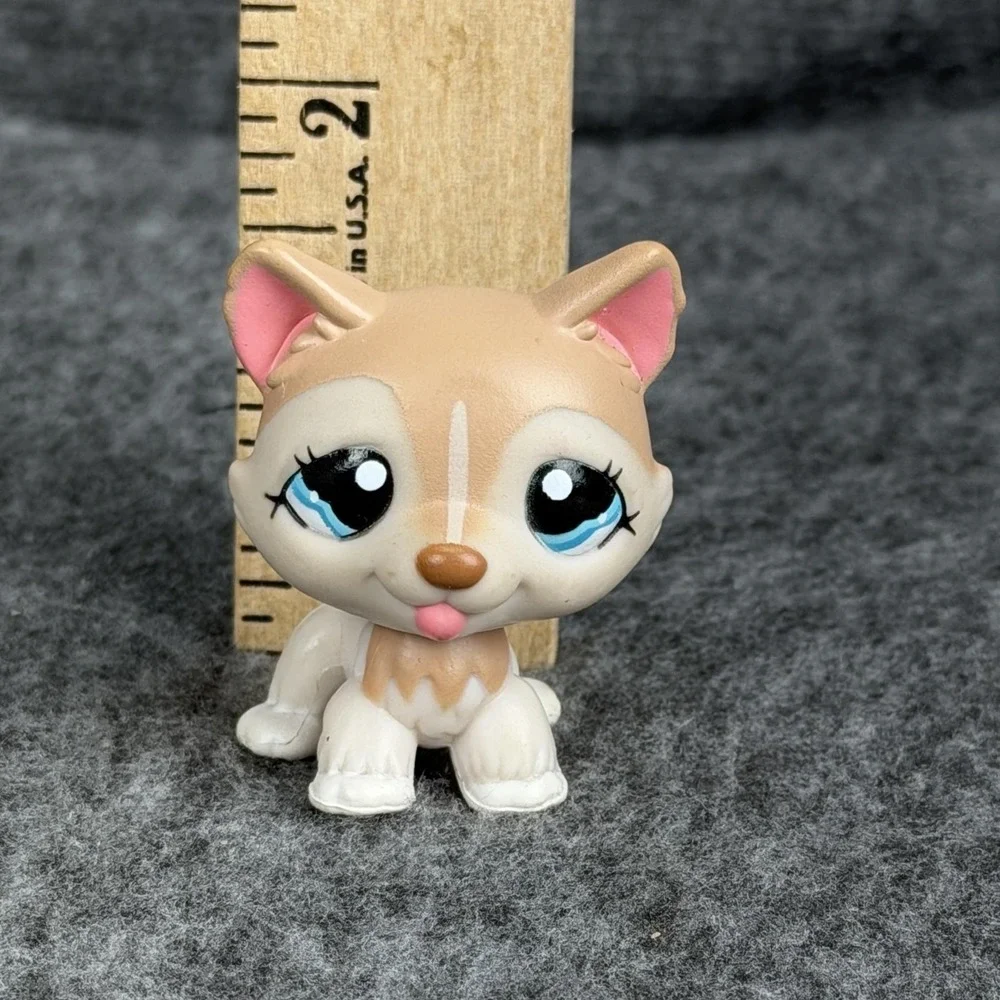 Hasbro Littlest Pet Shop Tan Husky 1012 Dog Figure 2006 Collectible LPS Toy